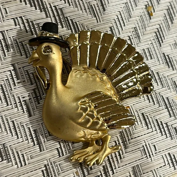 Vintage Turkey Brooch. Thanksgiving Turkey - Picture 4 of 13